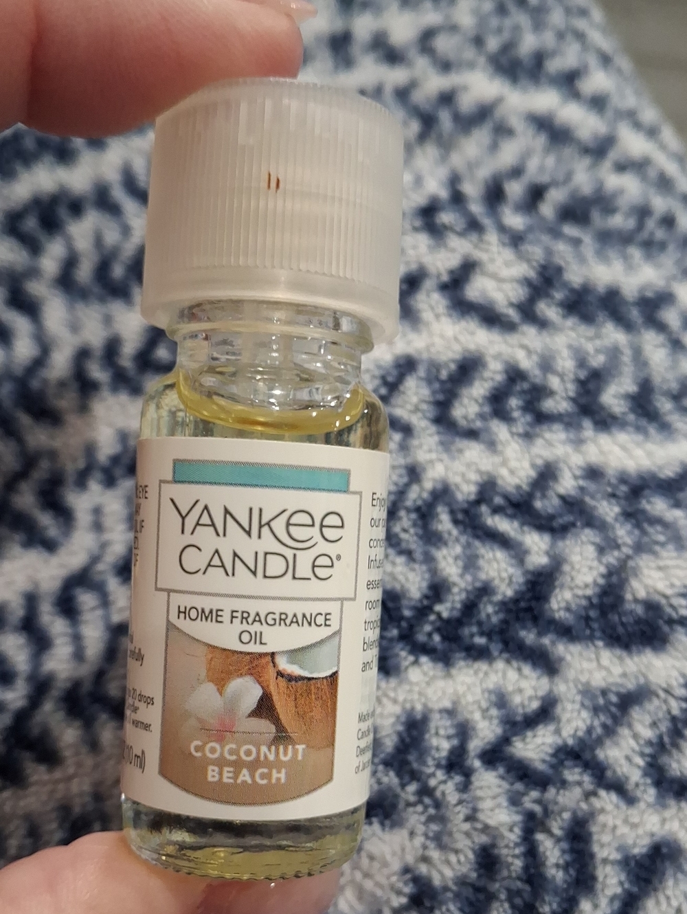 Yankee candle home fragrance oil. Coconut Beach